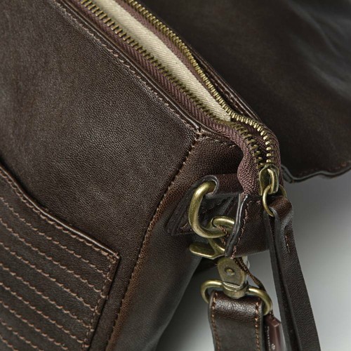 STUNNING CONTEMPORARY ETHIOPIAN SHOULDER BAG LEATHER WITH TRIBAL BRASS PLATE - Bild 6 von 6