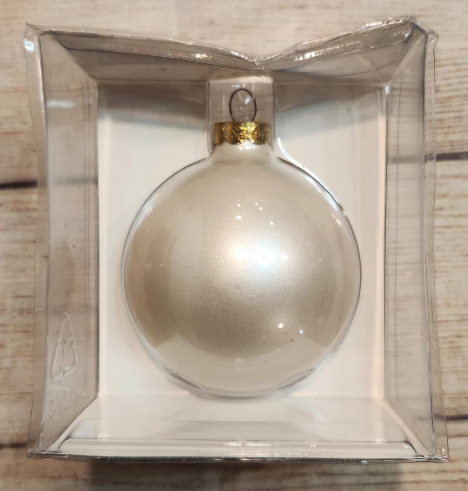 Sports Collectors Series Glass Christmas Ornament Chicago Bulls NBA 1990 - Image 3 of 4