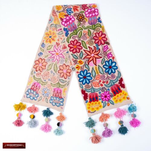 Corredores de mesa florales hechos a mano desde Perú - Corredores de mesa blancos de lujo bordados - Imagen 3 de 4