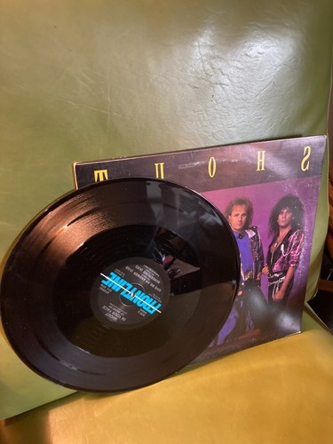 SHOUT ~ IN YOUR FACE ~ 12" Vinyl EP 1988 Original PRESS ~ VG+ CHRISTIAN METAL - Picture 3 of 3