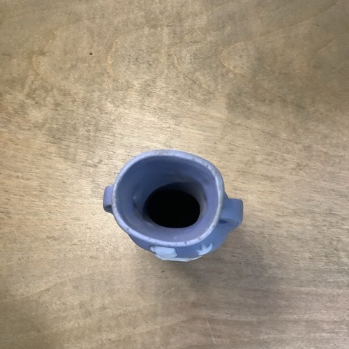 VINTAGE WEDGEWOOD STYLE BLUE JAPERWARE MINI VASE 4” - Picture 6 of 8