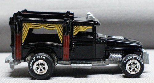 1996 Playing Mantis Johnny Lightning Vampire Van PM503 - Picture 3 of 6