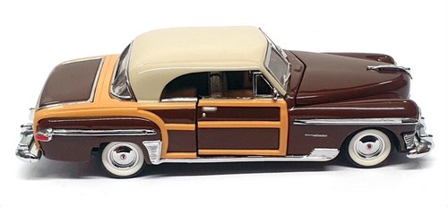 Franklin Mint 1/43 Scale B11KE20 - 1950 Chrysler Town Country - Brown - Picture 3 of 6