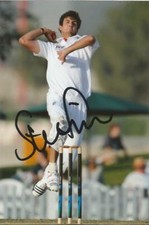 ENGLAND: STEVEN FINN SIGNED 6x4 TEST ACTION PHOTO+COA