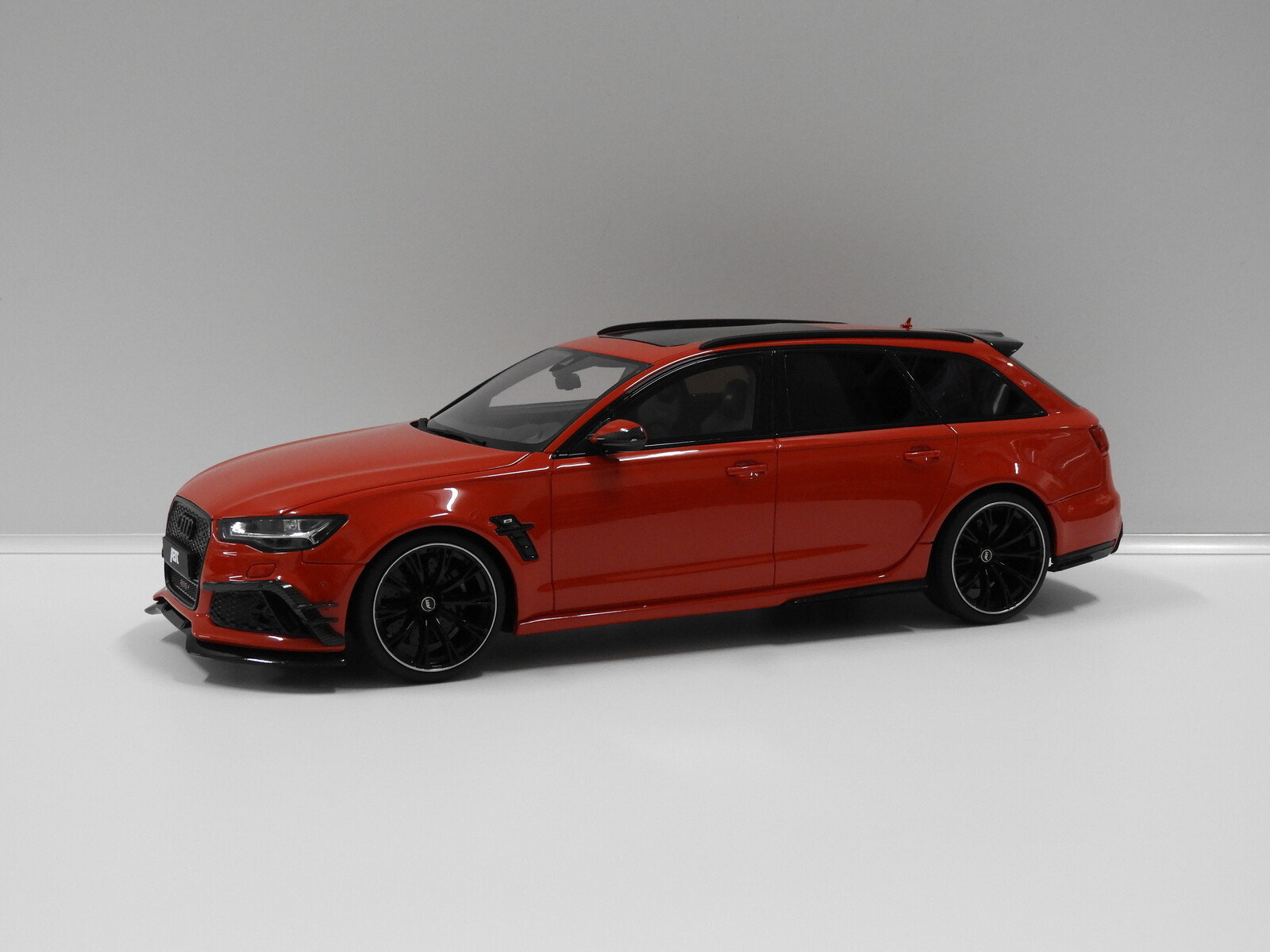 1 18 Audi ABT RS6+ (Misano rot) GT Spirit GT736 1 18 Audi ABT RS6+ (Misano rot) GT Spirit GT736
