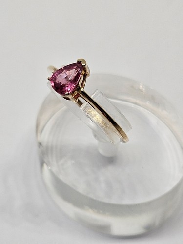 Anillo de zafiro Padparadscha de oro de 9 quilates talla Q (1,44 g) certificado - Imagen 2 de 11