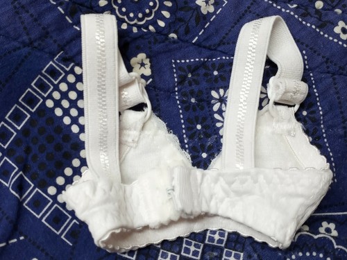 Vintage DOLL BRA WHITE CENTER BOW DOLL CLOTHES TAGE #42 - Picture 2 of 7