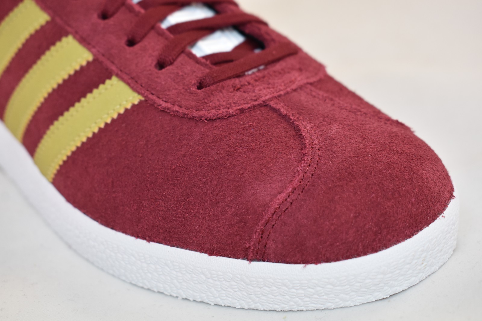 femmes Adidas Gazelle Burgundy Trainers . 99.99 (TGF12) (TGF12) (TGF12) 21314c femmes Adidas Gazelle Burgundy Trainers . 99.99 (TGF12) (TGF12) (TGF12) 21314c