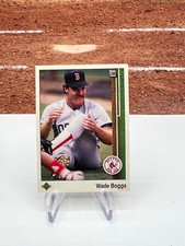 1989 Upper Deck 389 Wade Boggs   Boston Red Sox  Baseball Card