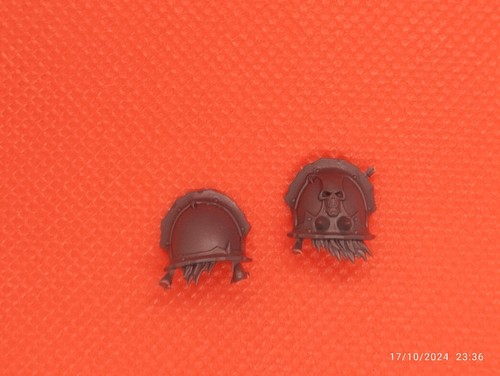 WARHAMMER 40K CHAOS TERMINATORS BITS - Picture 46 of 48