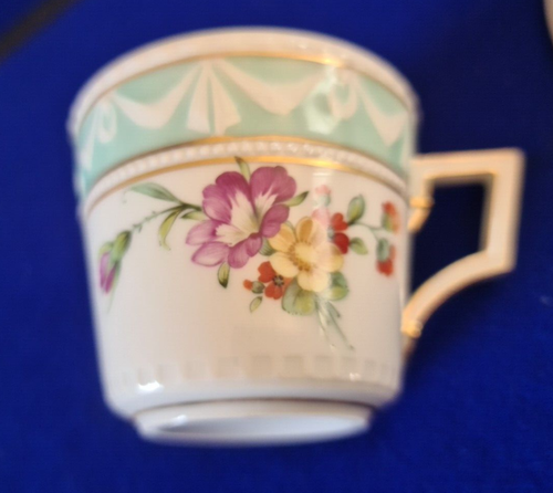 Taza y platillo KPM Berlin Kurland Decor 41 Demi mediados del siglo XX en muy buena condición - Imagen 4 de 10