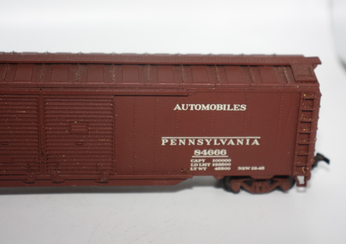 Kar-Line HO Scale Pennsylvania 50' Double Door Box Car #84666 Automobiles - Picture 3 of 12