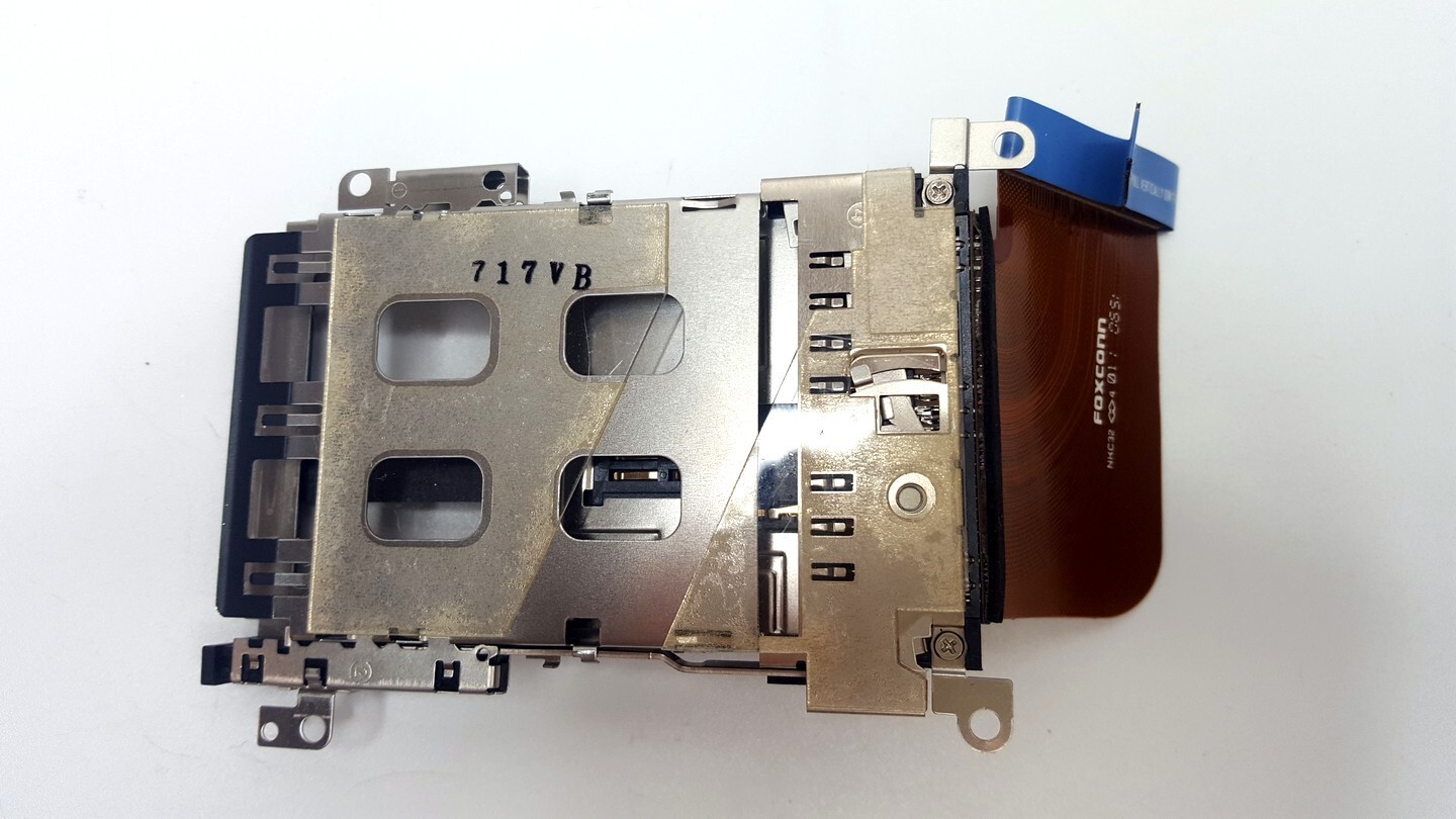 Dell Precision M2300pc Card Slot Board with Cable NKC32-01-02002002-01D