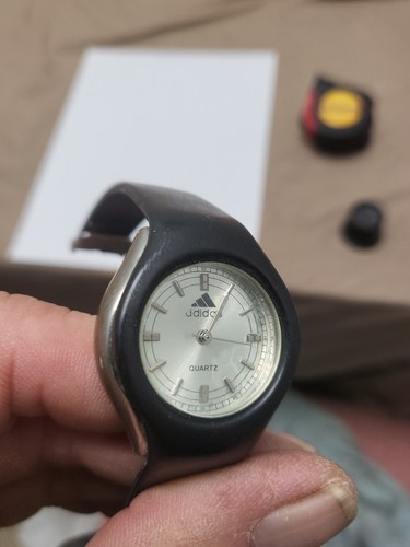 Adidas 50m Unisex Rubber Band Watch New Battery Works Great - Picture 7 of 10