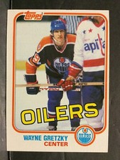 1981-82 Topps Hockey #16 Wayne Gretzky Edmonton Oilers Card EXCELLENT+ Sku164AX