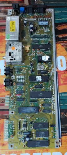 Placa madre Commodore 64 250469 (funciona) con tornillos 8 bits 281125 - Imagen 2 de 5
