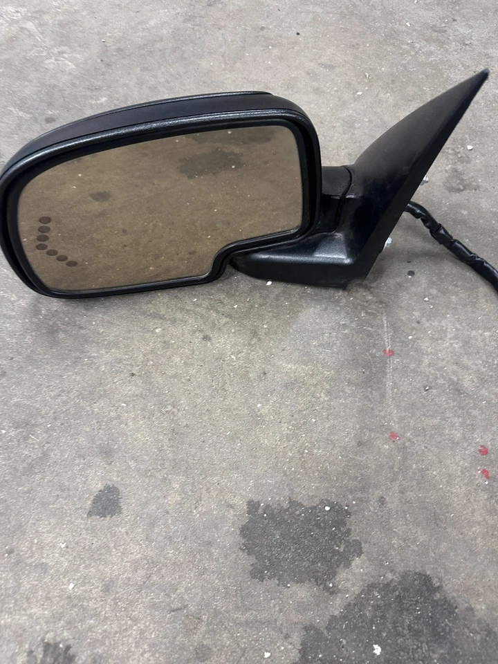 Espejo retrovisor eléctrico para Silverado 1500 2003-06 con luz de señal y charco térmico Foto 2 de 2