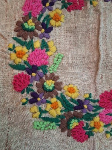 Vintage Embroidered Throw Pillow Cover Vibrant Floral Wreath Design Fringed... - Picture 3 of 9