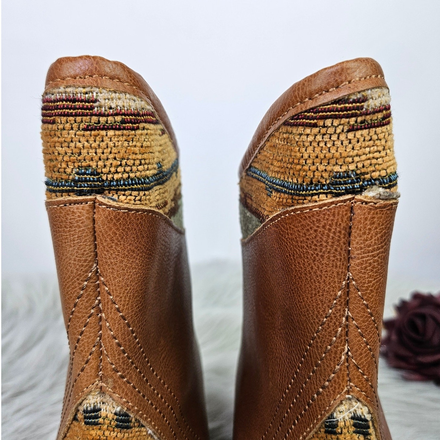 Sbicca Brown Leather Ankle Boots Size 7 Boho Southwestern Embroidered Block Heel