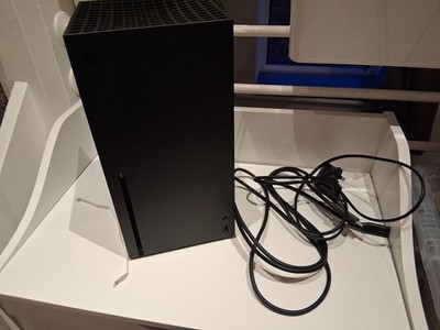 Xbox Series X 1TB funktionstüchtig aber defekt