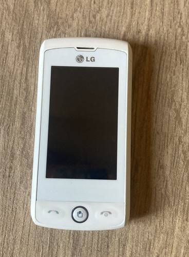 LG GW520 - Blanc - SFR - 3G+ Bon État Apparent - Photo 2 sur 10