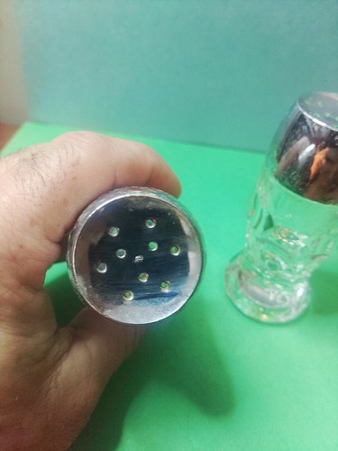 Vintage Clear Glass Salt And Pepper Shakers. 4" Tall. - Picture 2 of 8