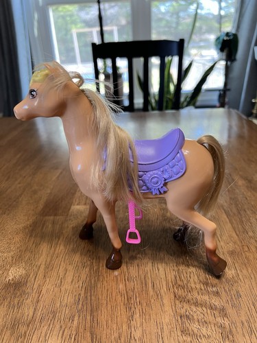 Barbie Brown Horse With Purple Saddle / Pink Foot Straps - Picture 1 of 6
