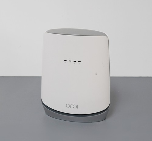 NETGEAR Orbi CBR750 WiFi 6 Router with DOCSIS 3.1  - Picture 2 of 8
