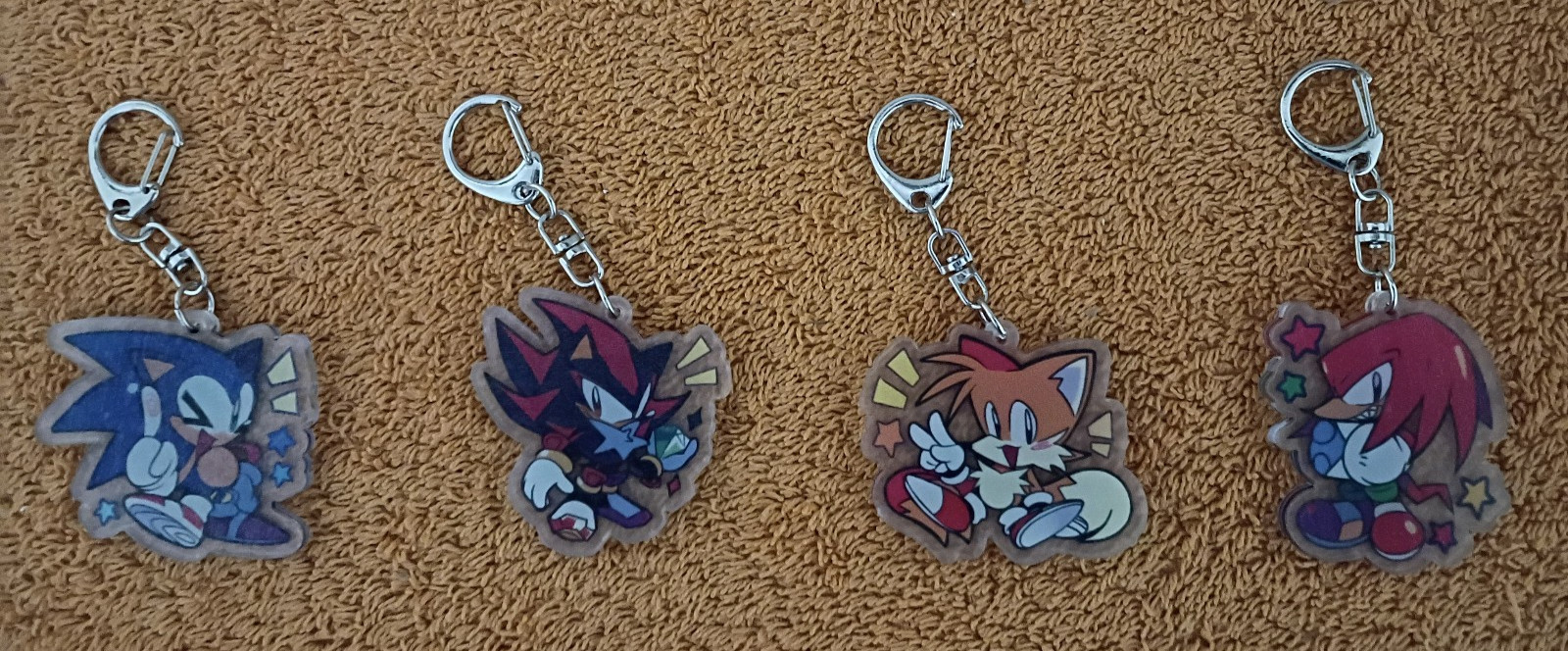 4pc SONIC THE HEDGEHOG KEYCHAIN SET - keyring pins key ring pin chain keychains