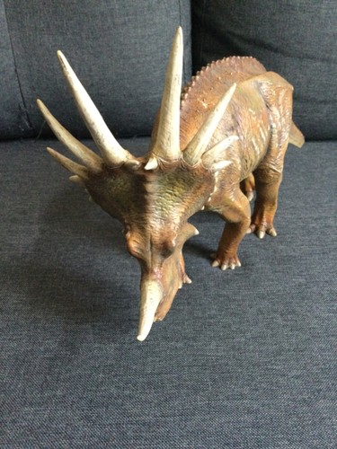 X-PLUS Styracosaurus großer 16" langer Vinyl-Dinosaurier - Bild 8 von 11