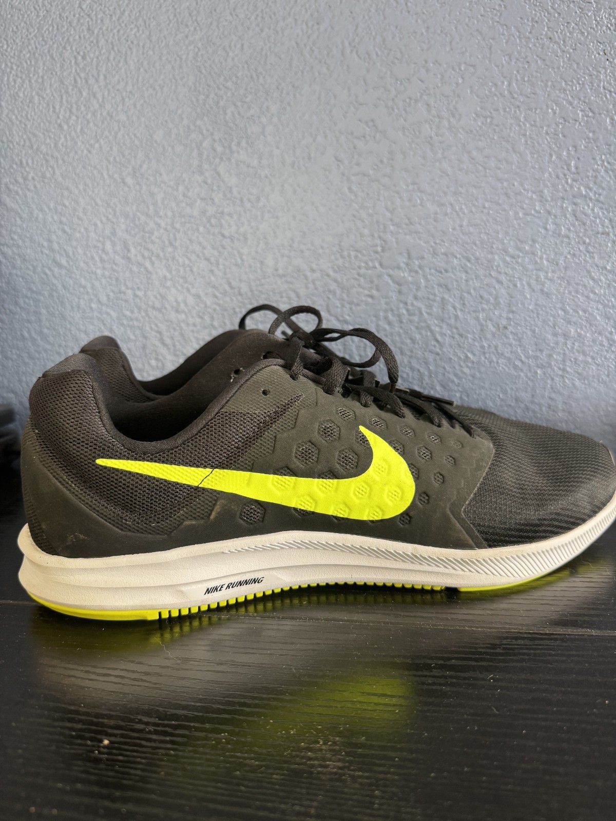 Nike Downshifter 7 Athletic Black Running Shoes Sneaker 8524