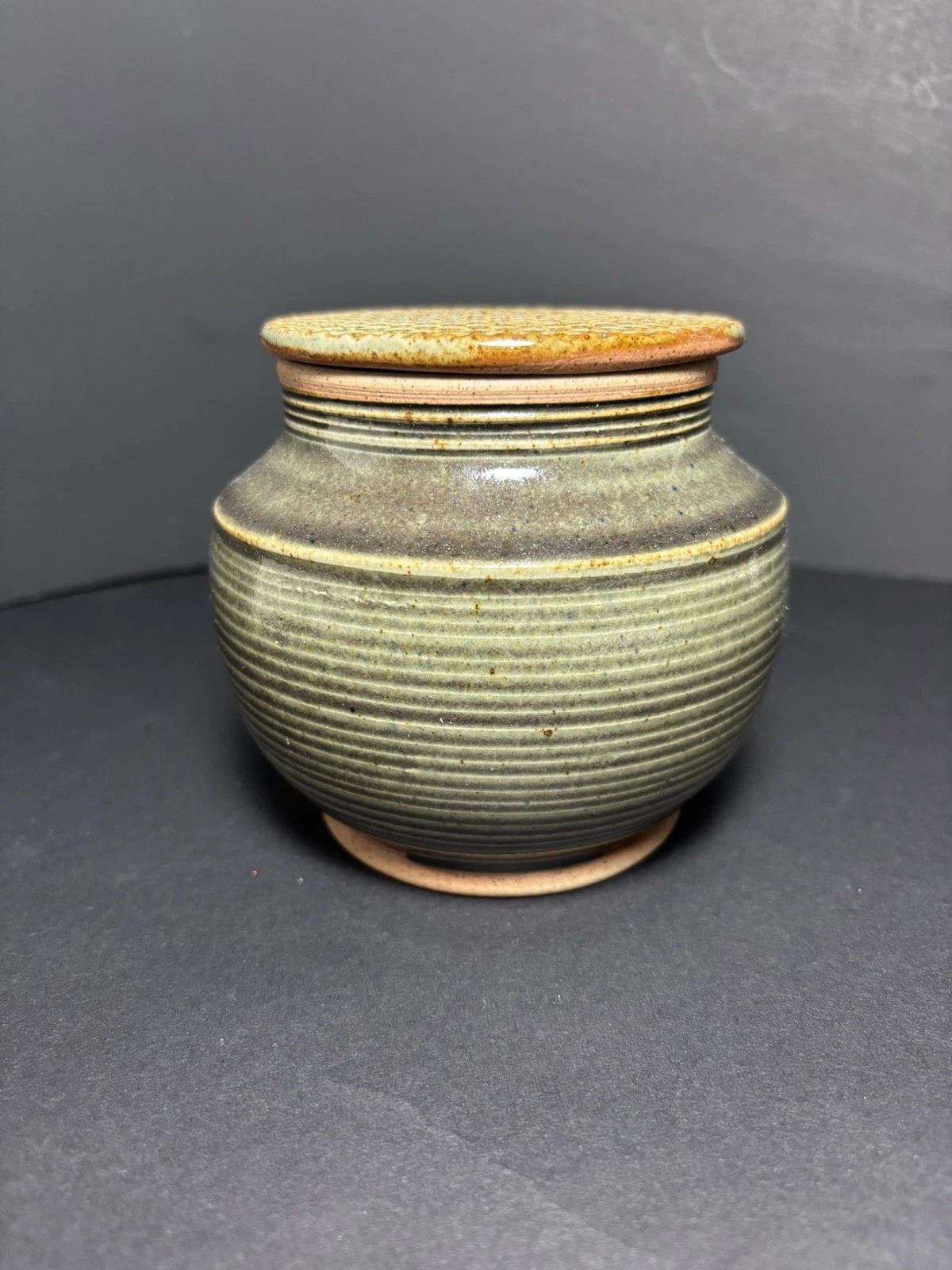 Lloyd Hanover 2Rivers Pottery Green Glazed Butter Bell Butter Keeper