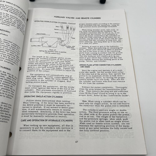 Dresser Industrial Wheel Tractor Operator Maintenance Manual International - Picture 6 of 10