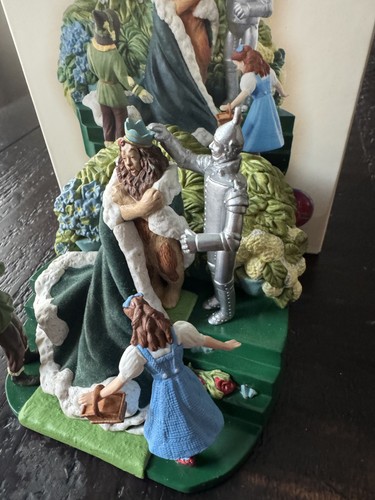 Hallmark Keepsake 2007 King of the Forest Wizard of Oz Ornament Music works! - Picture 3 of 9