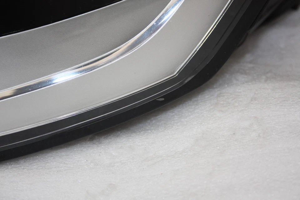 Faro Lateral Izquierdo Audi A1 8XA941003A Original Foto 2 de 4