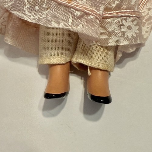 Nancy Ann Storybook Doll #121 HE LOVES ME HE LOVES ME NOT Jointed Molded Socks - Picture 4 of 14