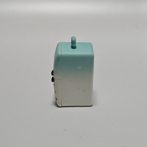 Littlest Pet Shop Teal And White Refrigerator - Picture 2 of 6