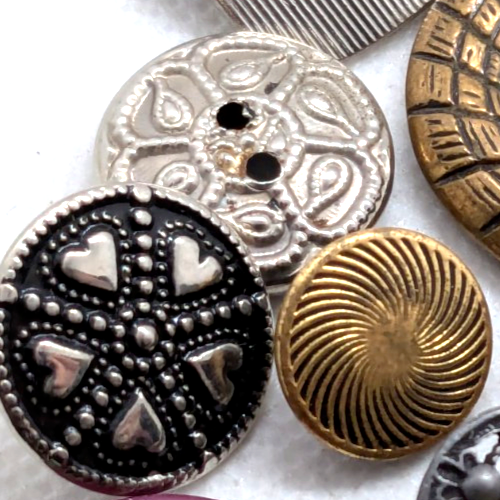 Konvolut Vintage Knöpfe viele Größen, Farben & Designs zum Nähen Schmuck Basteln - Bild 16 von 22