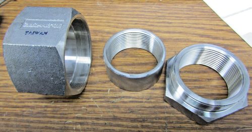 ✌ NEW CALBRITE S615003U00 UNION THREADED, 1-1/2" 316 STAINLESS - Picture 1 of 3