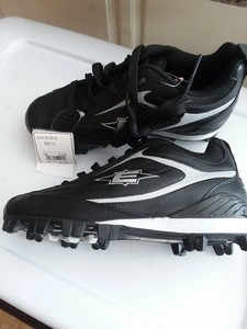 easton youth cleats