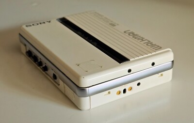 ULTRA RARE 1988 WHITE SONY WM-503 WALKMAN JAPANESE IMPORT DYNAMIC