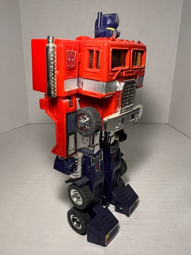 Transformers Commemorative Series (Reissue) ~ Optimus Prime ~ 2002 ~ INCOMPLETE - Picture 2 of 9