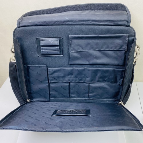 TARGUS 16" Laptop Notebook Computer Carrying Case Briefcase Black w/ Strap - Picture 11 of 16