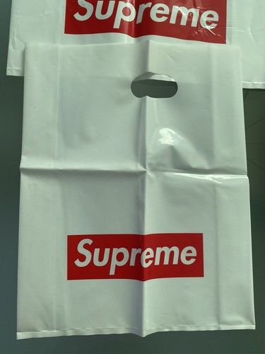 Supreme Sticker, Gloves & Bags Sammlung. SS20 Tupac, FW20 snow camp Box - Bild 8 von 11