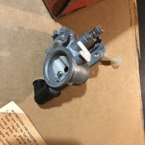 Briggs & Stratton New Old Stock Vergaser - Teilenr. 298986 (65/D4)) - Bild 2 von 7