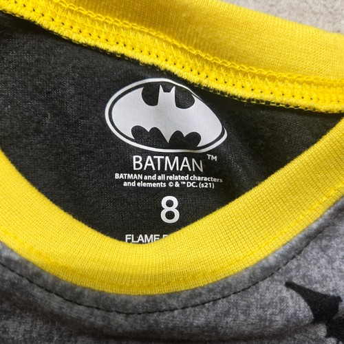 DC Comics Batman Sleep Top Shirt Black Yellow Youth Boys Kids Size 8 - Picture 2 of 6