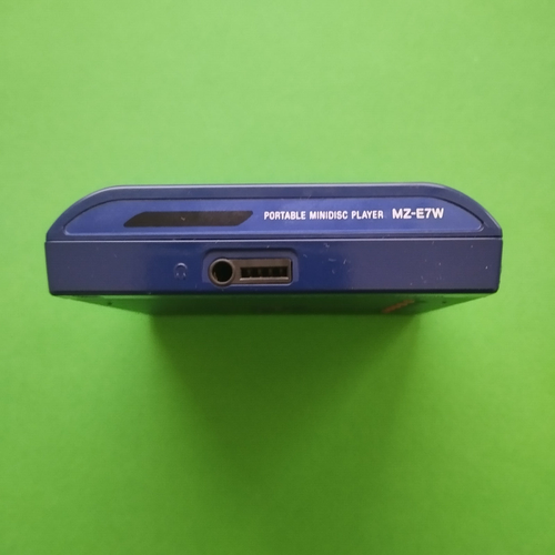 SONY MZ-E7W MD Walkman Player - Suntory BOSS Coffee Limited Used - Picture 3 of 7