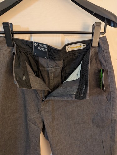 Volcom FRICKIN MODERN CHINO SHORTS - size 33 NWT - Picture 2 of 8