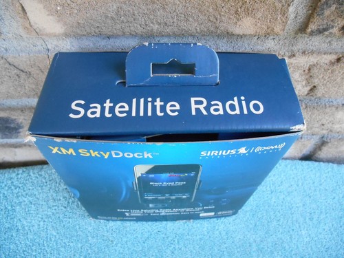 Sirius XM SkyDock XVSAP1V1 Satellite Radio Car Receiver for iPod iPhone - Picture 3 of 13