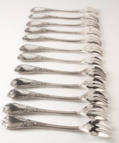 Antiguo Juego de 12 Horquillas Osyter Chapadas en Plata Christofle Marly con Estuche Siglo XX - Imagen 5 de 8